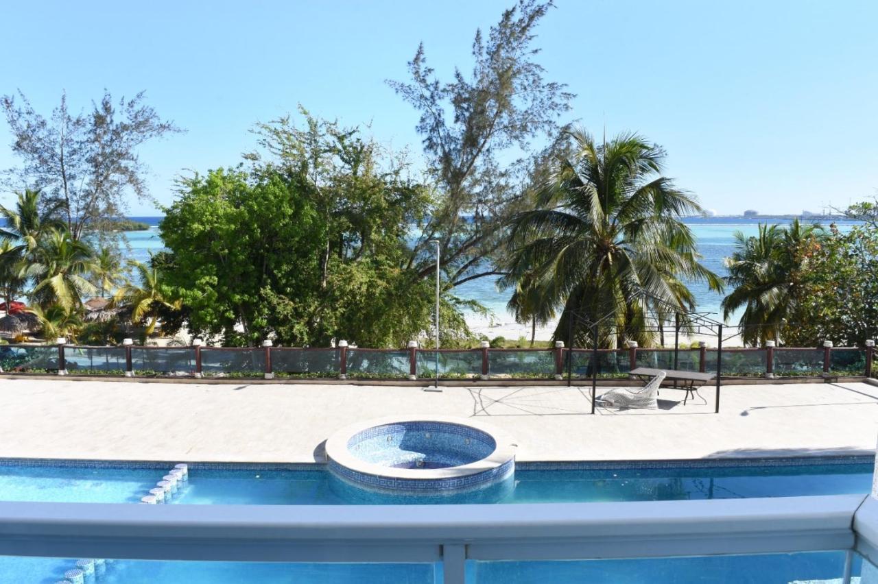 Dream Village Boca Chica Frente A La Playa エクステリア 写真